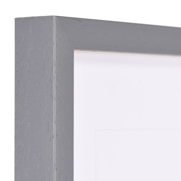 Découvre cet aperçu détaillé de l'angle de ton cadre photo en bois gris foncé et étroit, choisi chez MonCadrePréféré.