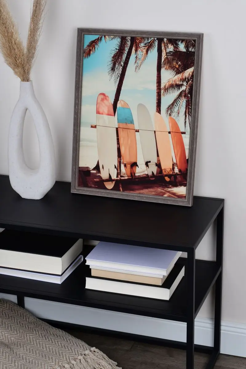Un magnifique cadre photo en bois Emily marron, idéal pour ton intérieur chaleureux. Découvre la qualité MonCadrePréféré.