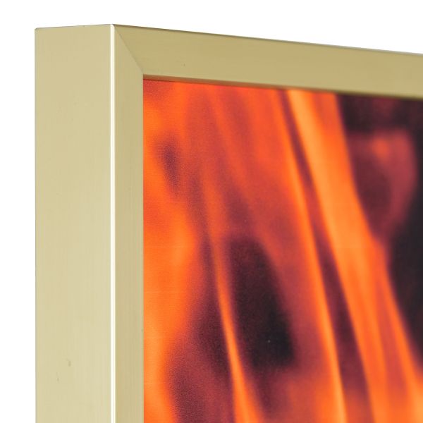 Découvre cet angle de cadre photo anti-feu Mika-A1, doré et anguleux. Ce cadre stable et robuste est en aluminium anodisé.
