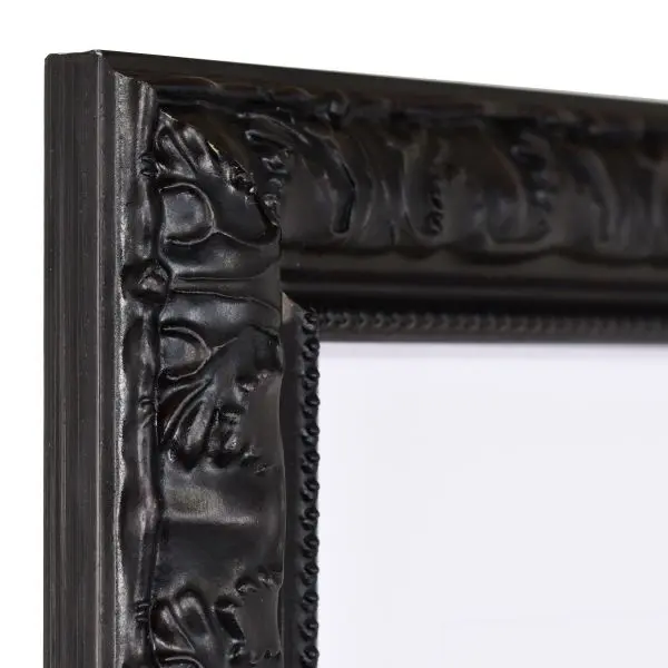 Cet angle du cadre photo en bois noir MonCadrePréféré présente un look baroque élégant avec bordure perlée.