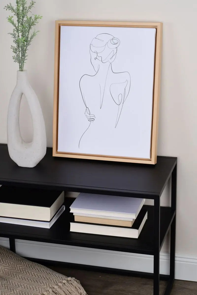 Découvre ce cadre caisse américaine Joline en bois naturel pour une touche moderne. MonCadrePréféré t'aide à sublimer ta déco avec style!