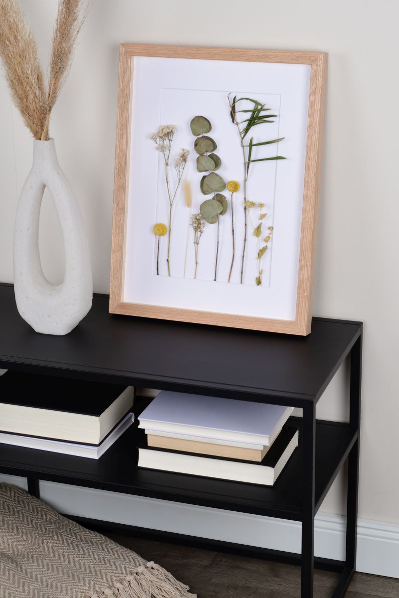 Découvre le cadre photo en bois Lara de MonCadrePréféré, avec entretoise, en chêne. Idéal pour embellir ton intérieur et tes photos.