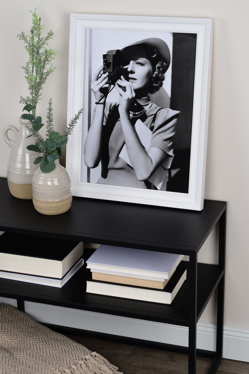 Ce cadre photo en bois Isabella blanc embellit ton intérieur. Crée une ambiance stylée et unique avec MonCadrePréféré.