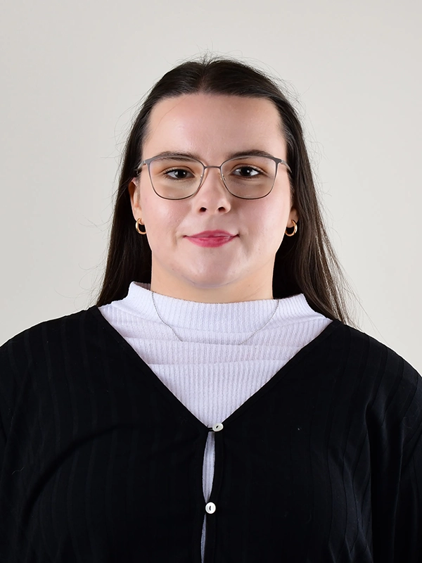 Kiara, Service client