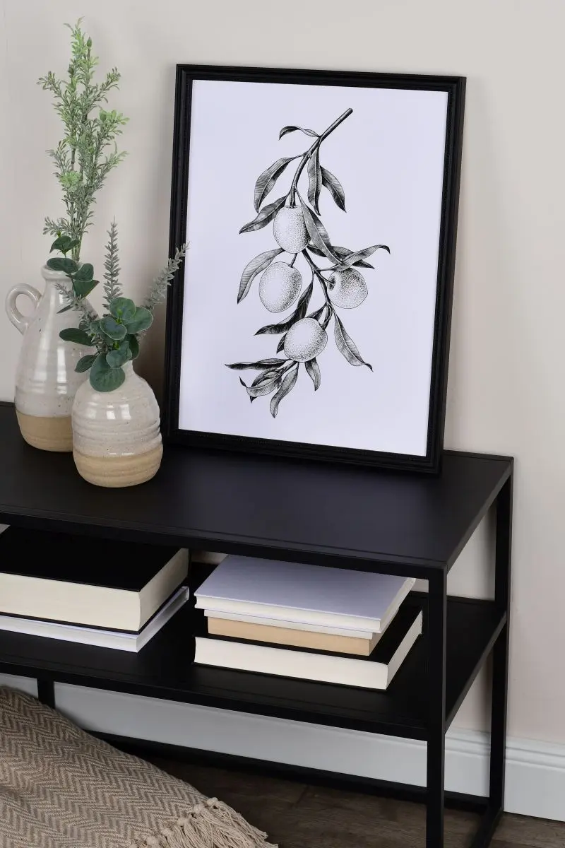 Ce cadre photo en bois Emily noir est parfait pour ton intérieur, sublime tes photos et décore joliment ton mur.