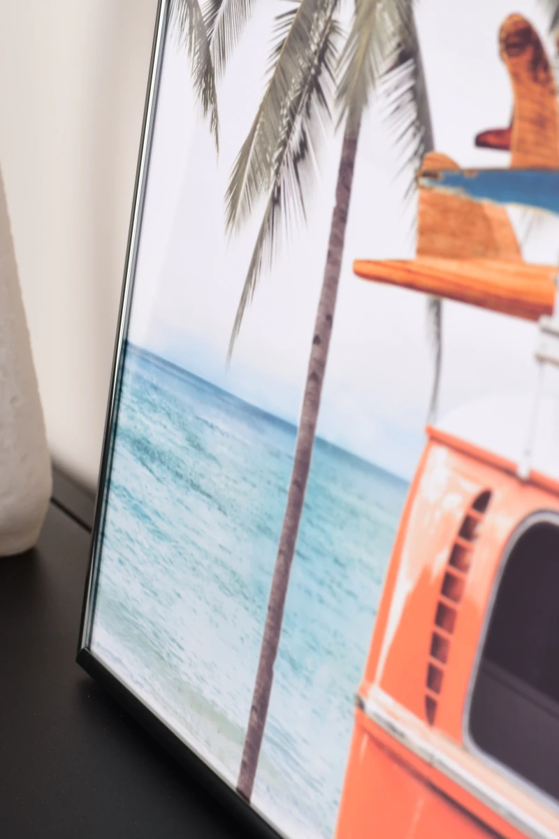 Découvre ce cadre photo en aluminium Luca, coloris argent vieilli, de MonCadrePréféré. Idéal pour sublimer ton intérieur, en gros plan.