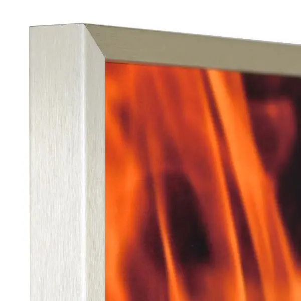 Découvre l'angle de ton cadre photo anti-feu Mika-A1 champagne. Robuste, anguleux, aluminium anodisé MonCadrePréféré.