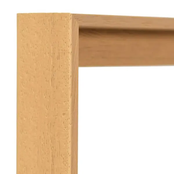 Observe cet angle de cadre caisse américaine en bois chêne, aux pores ouverts, idéal pour tes toiles. Ta qualité MonCadrePréféré.