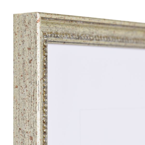 Vois l'angle du cadre bois Naomi, argent antique. Sa bordure perlée, par MonCadrePréféré, sublime tes images.