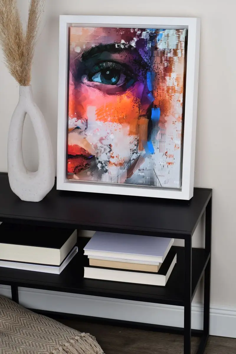 Le cadre flottant Johanna blanc de MonCadrePréféré sublime tes photos ou œuvres d'Sara. Idéal pour une ambiance moderne et élégante dans ton intérieur.